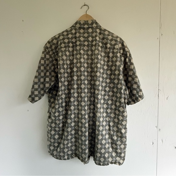 Vintage Men's Geometric Pattern Shirt - Picture 4 of 6